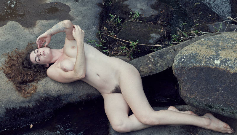 hairy-women gallery photo #660