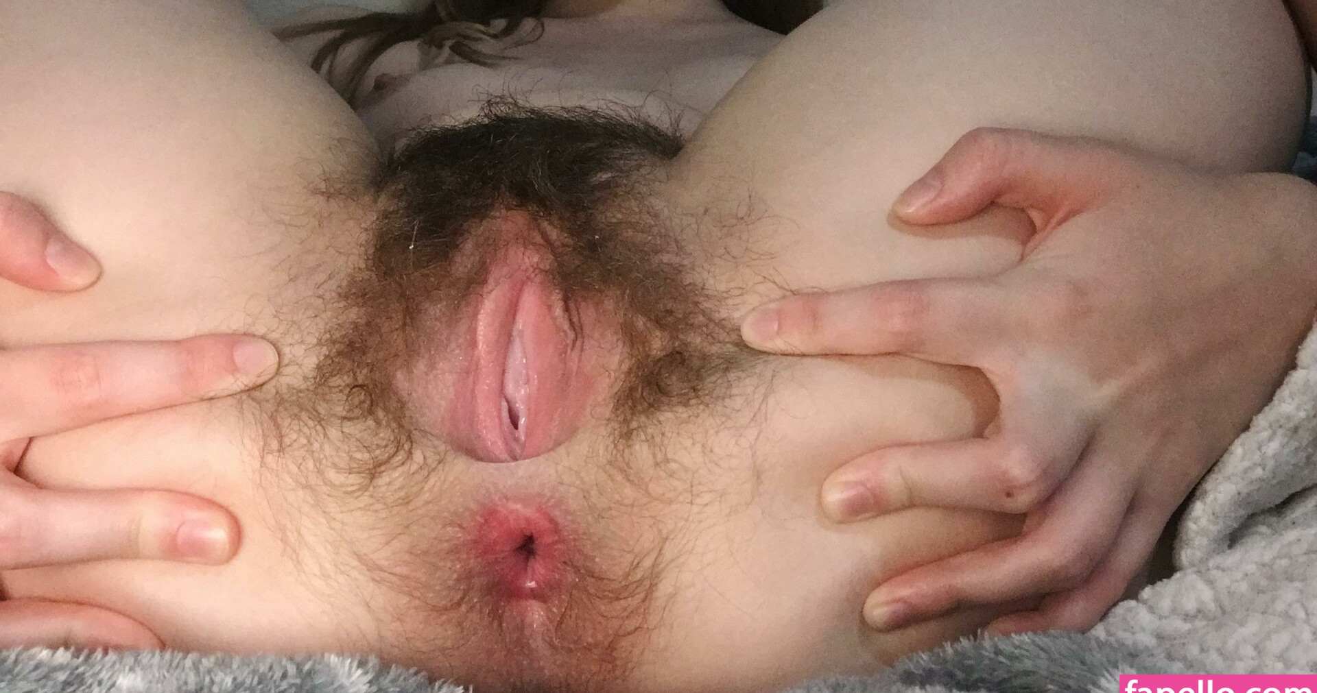 hairy-women gallery photo #874