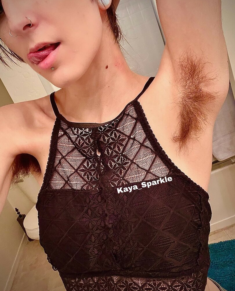 hairy-women gallery photo #929