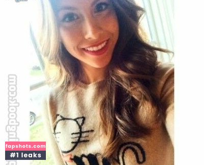 Haley Anderson nude babe gallery