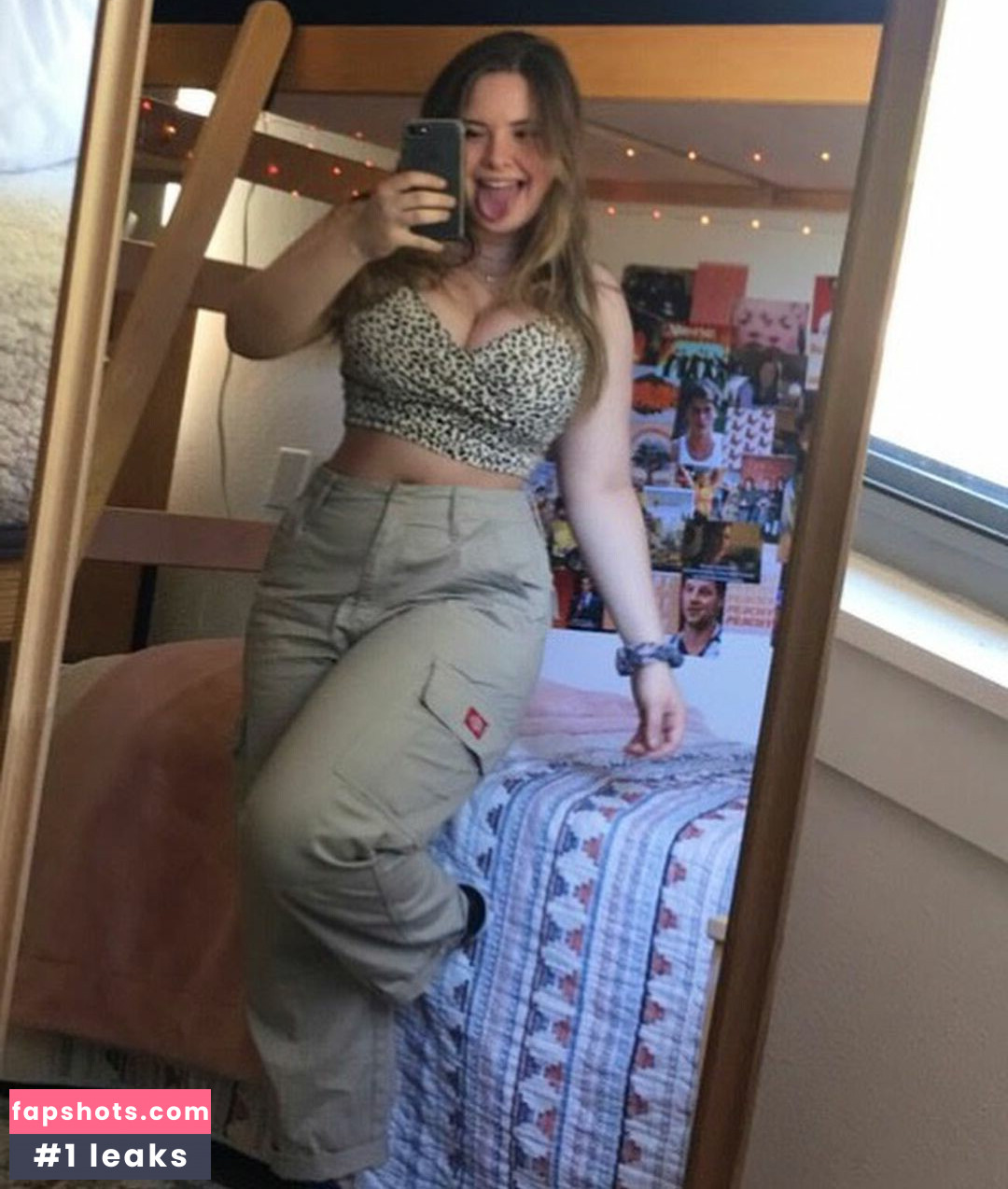 Haley E gallery photo #27