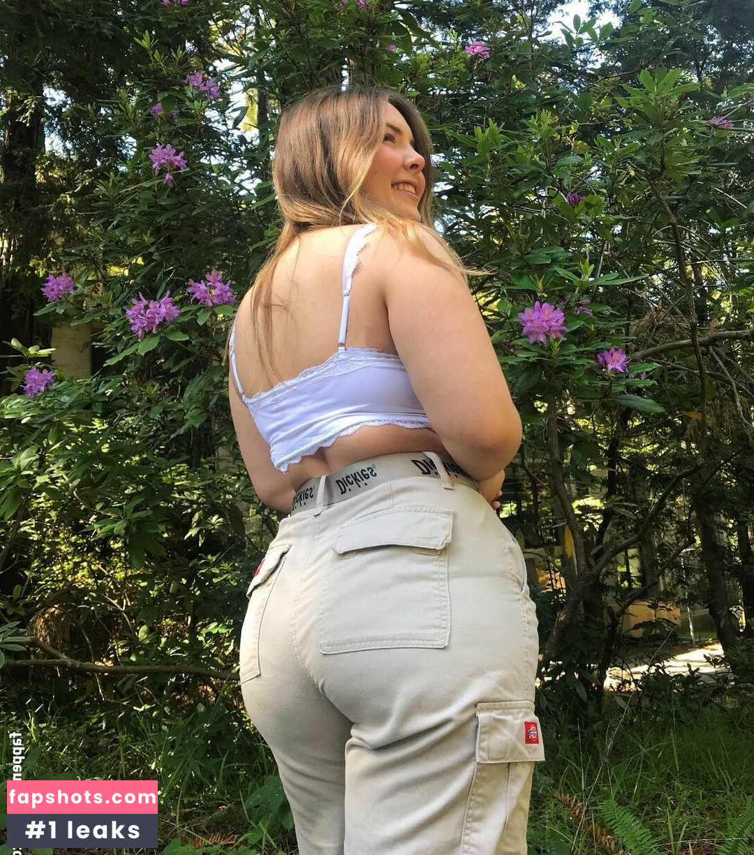 Haley E nude babe gallery