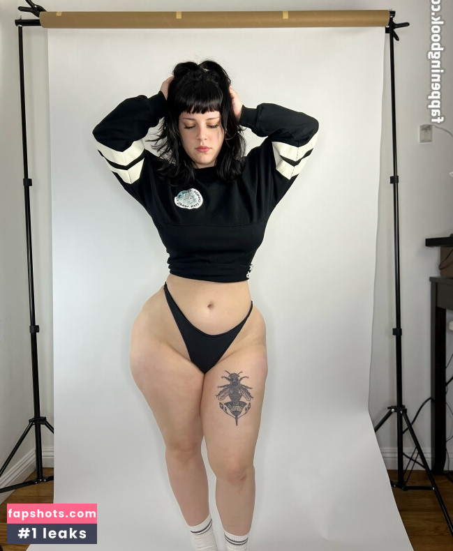 Haley Quinn LA nude babe gallery