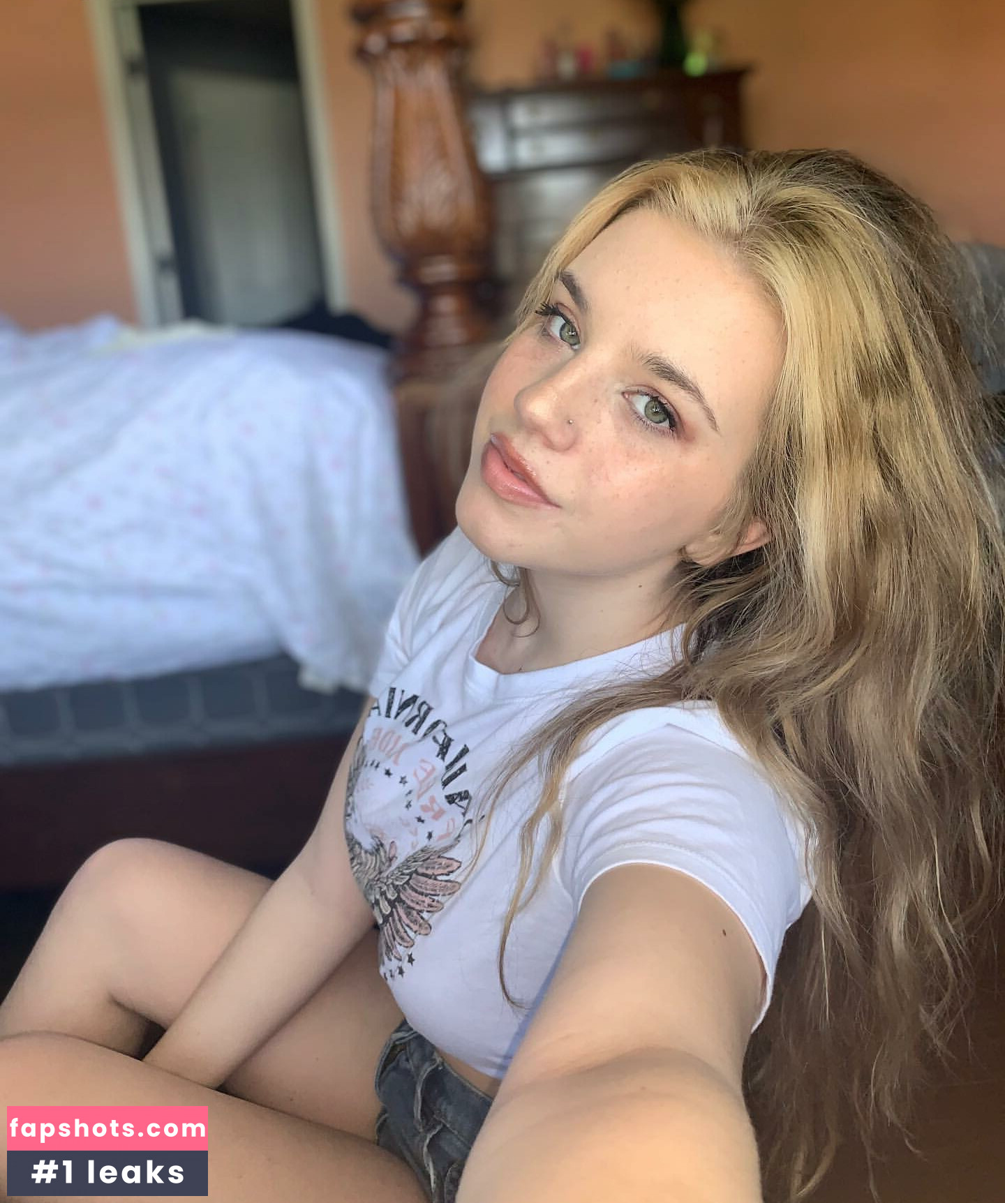 Haley Z gallery photo #37