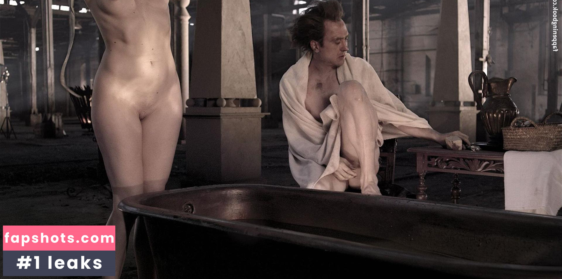 Halina Reijn gallery photo #16