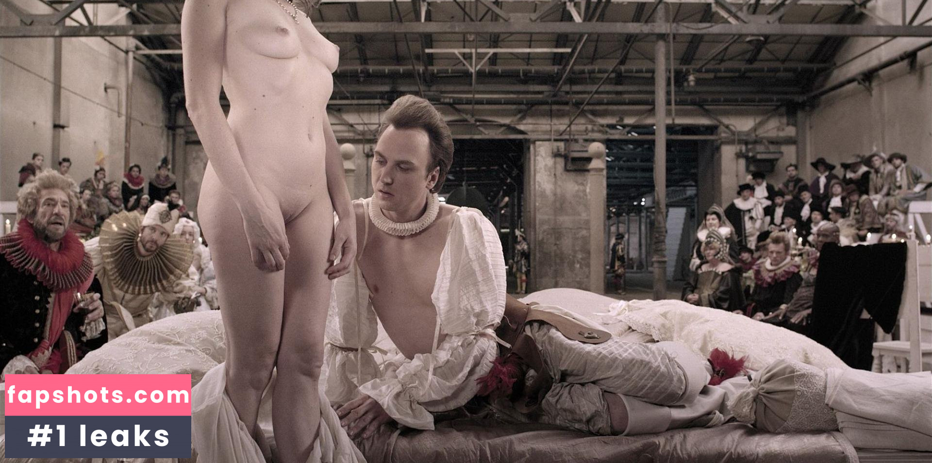 Halina Reijn gallery photo #19