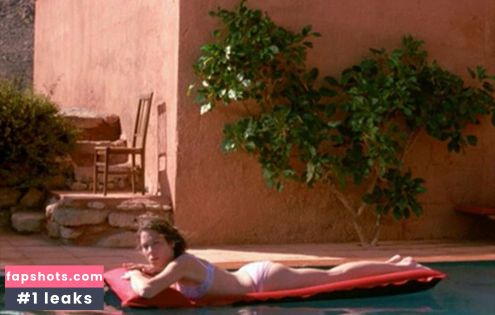 Halina Reijn gallery photo #9