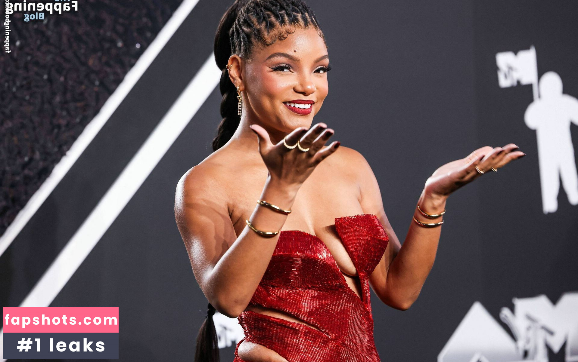Halle Bailey gallery photo #130