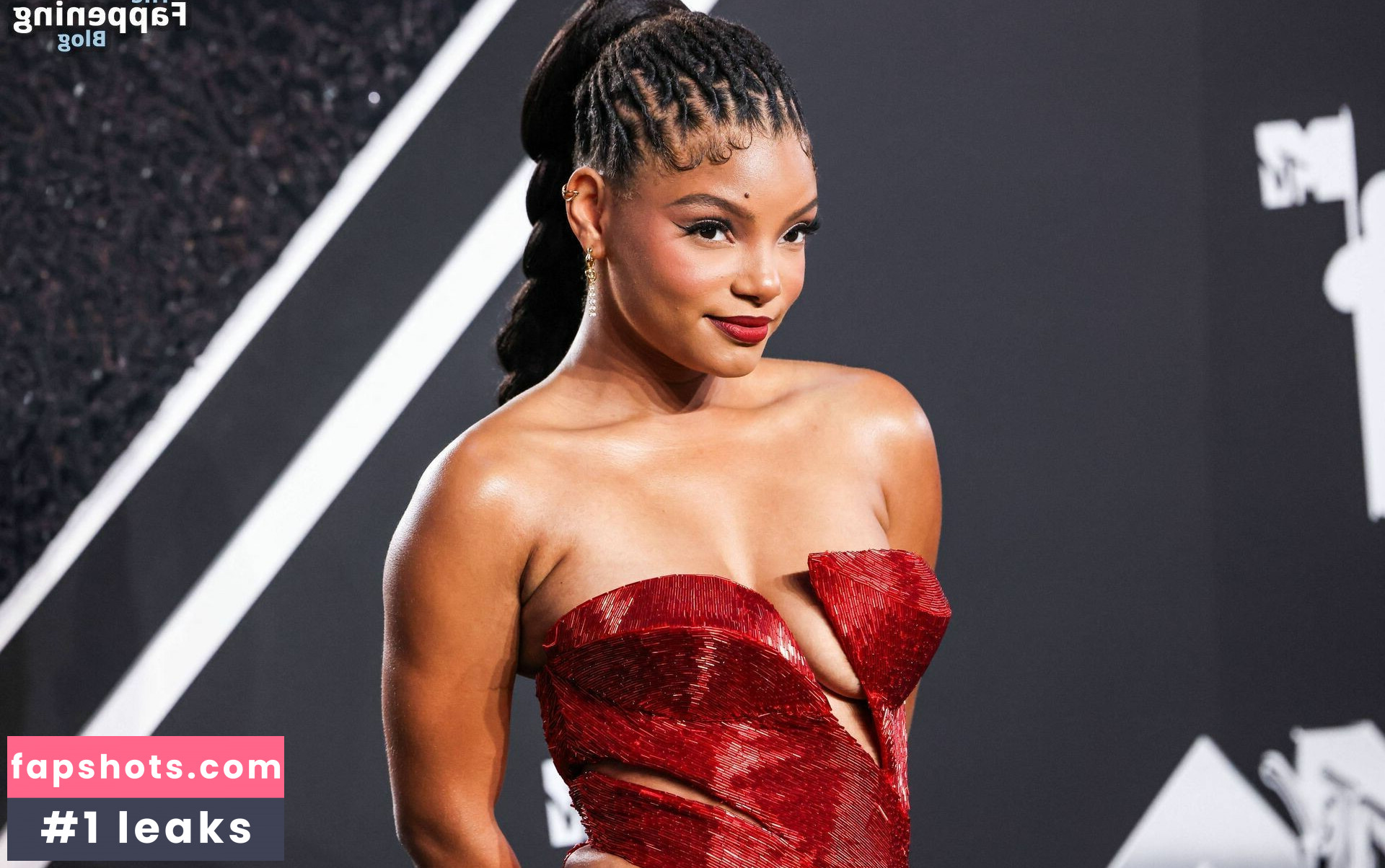 Halle Bailey gallery photo #131