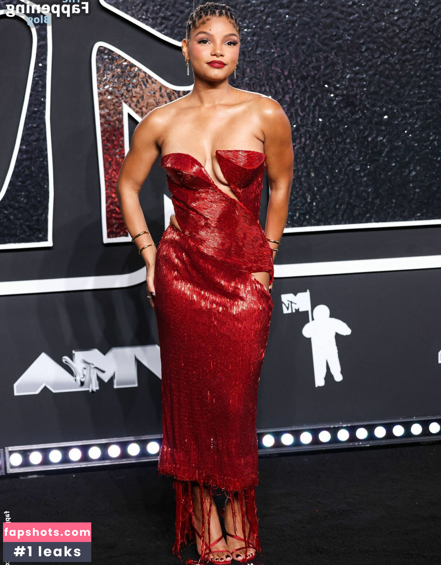 Halle Bailey gallery photo #133