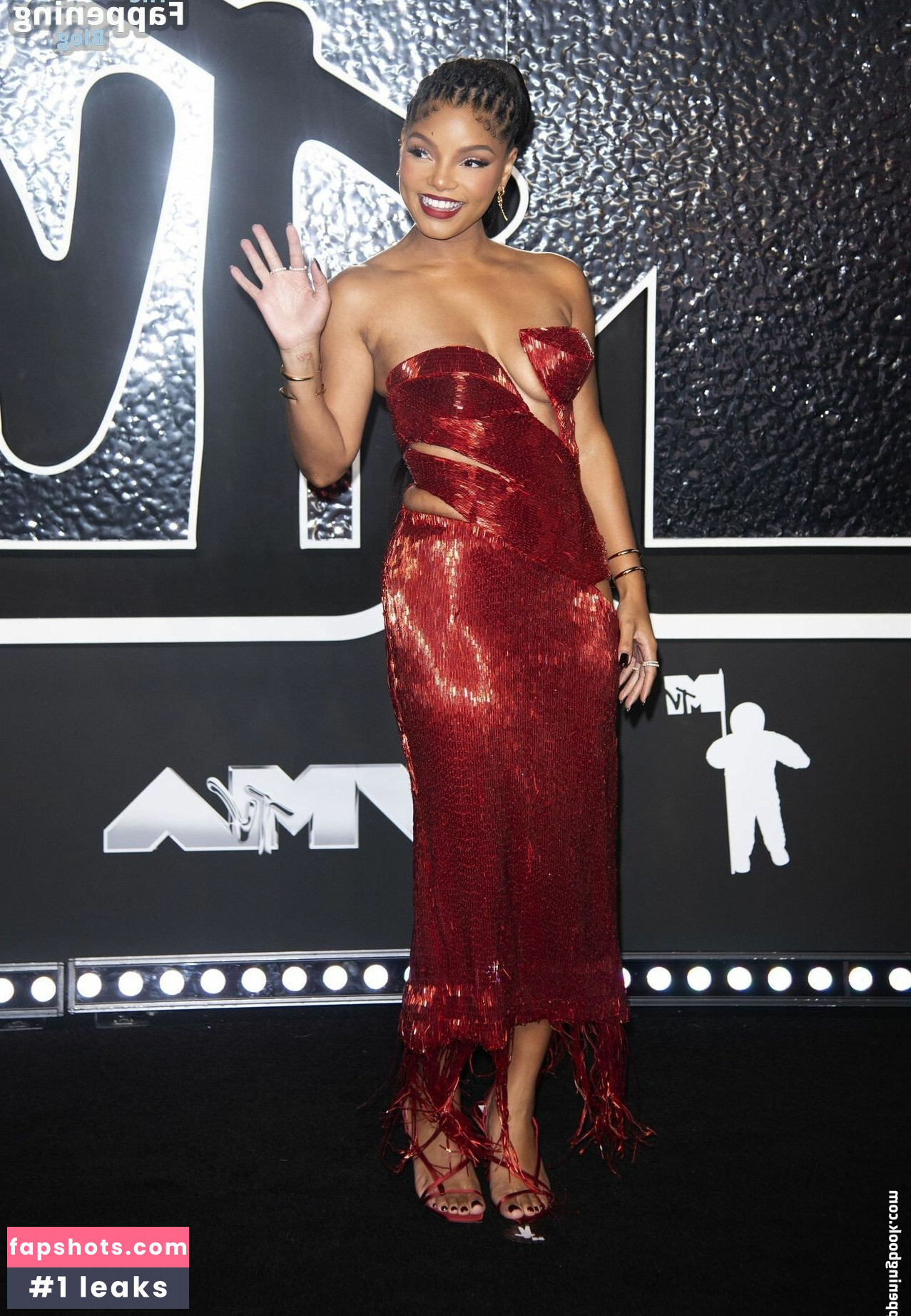 Halle Bailey gallery photo #150