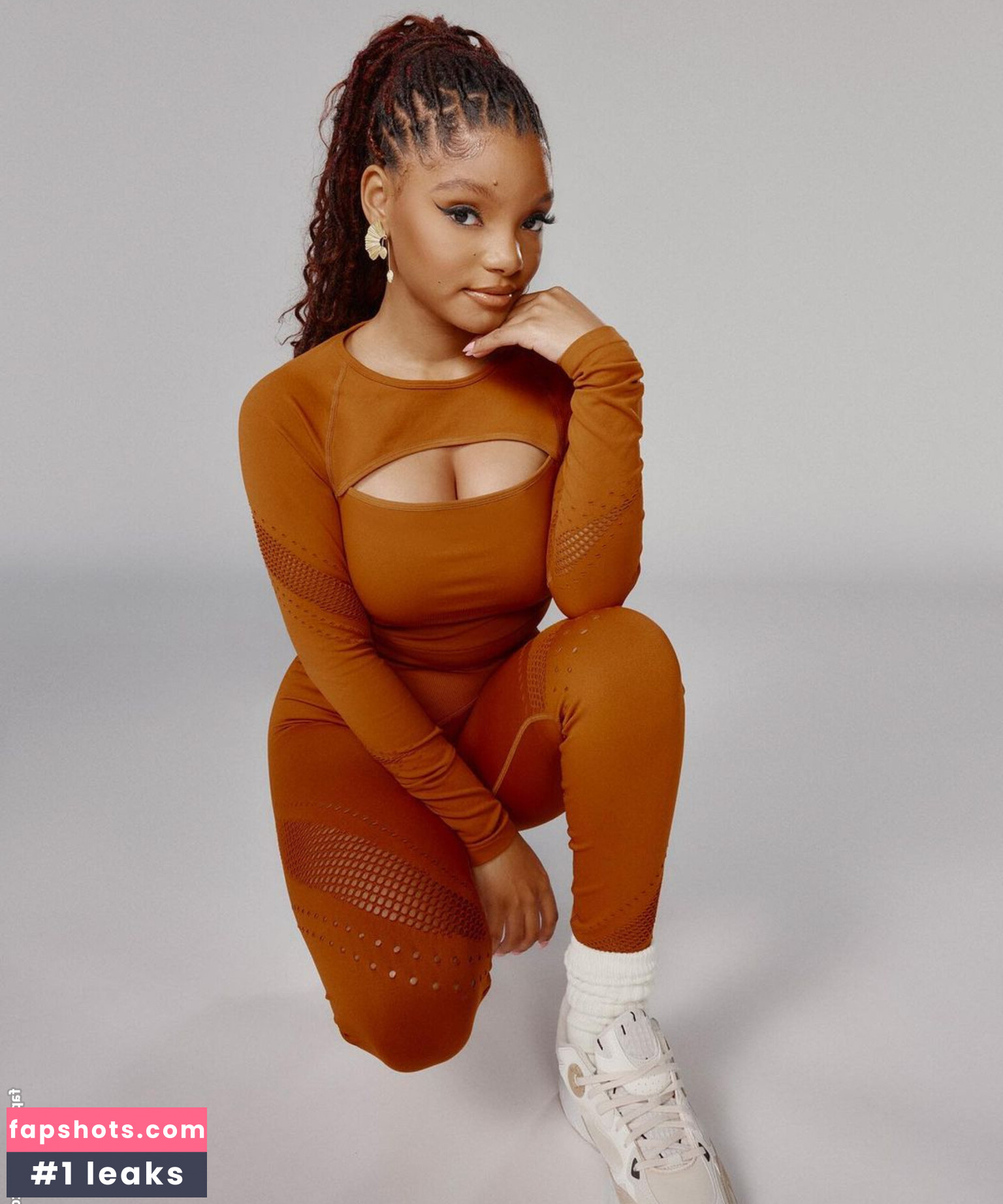 Halle Bailey gallery photo #195