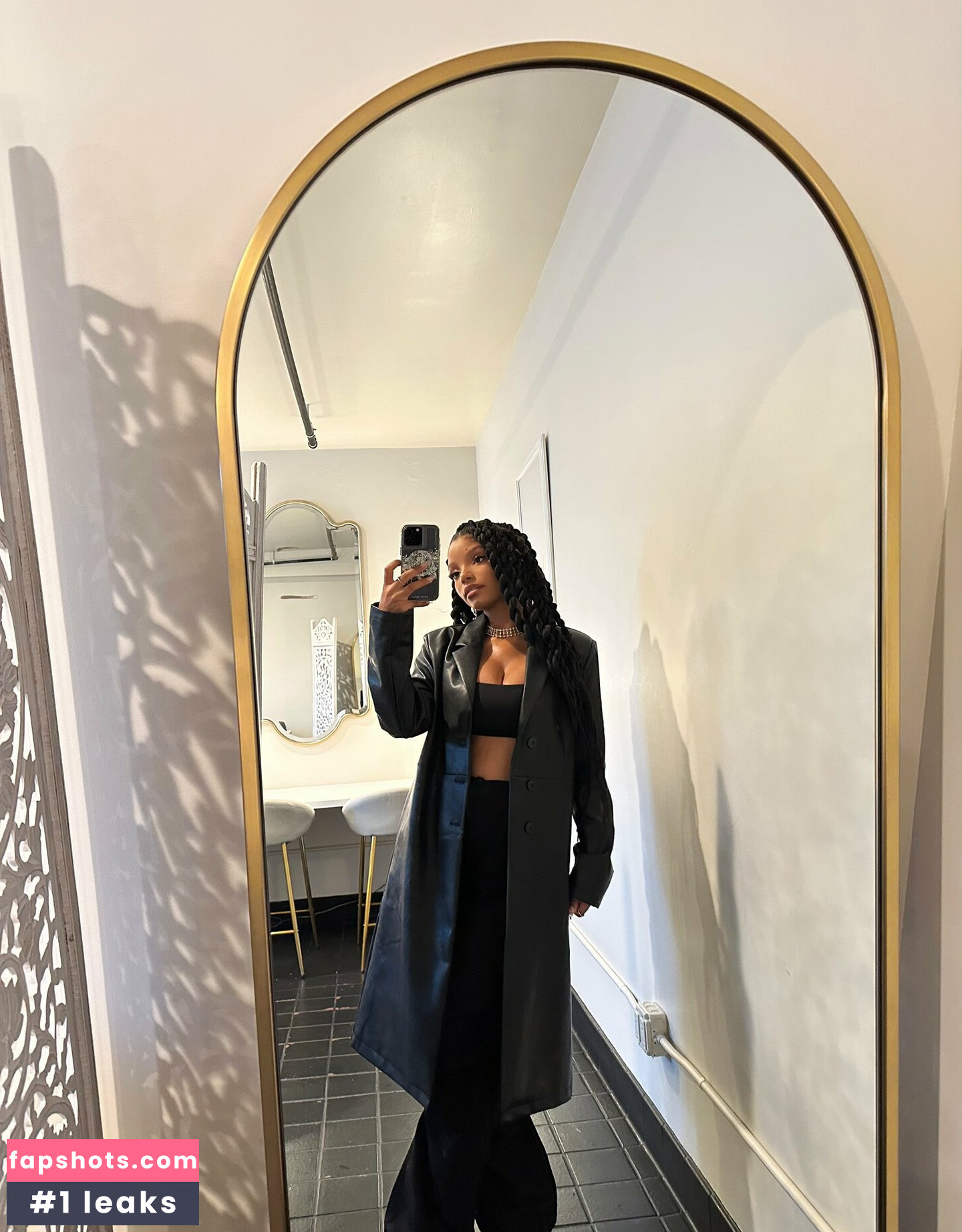 Halle Bailey gallery photo #198