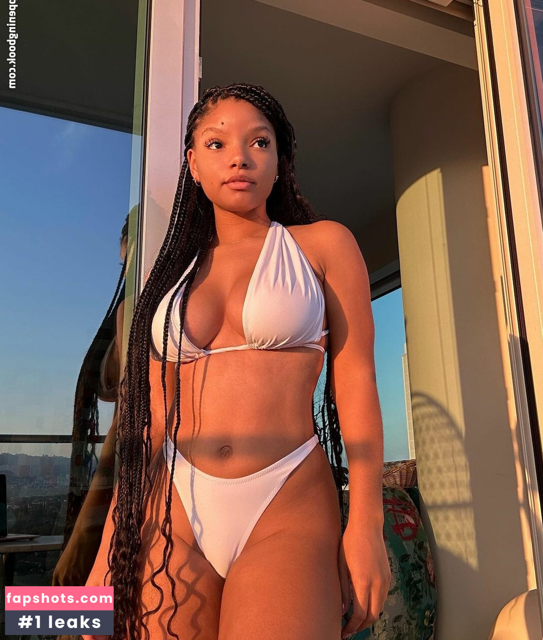 Halle Bailey gallery photo #201