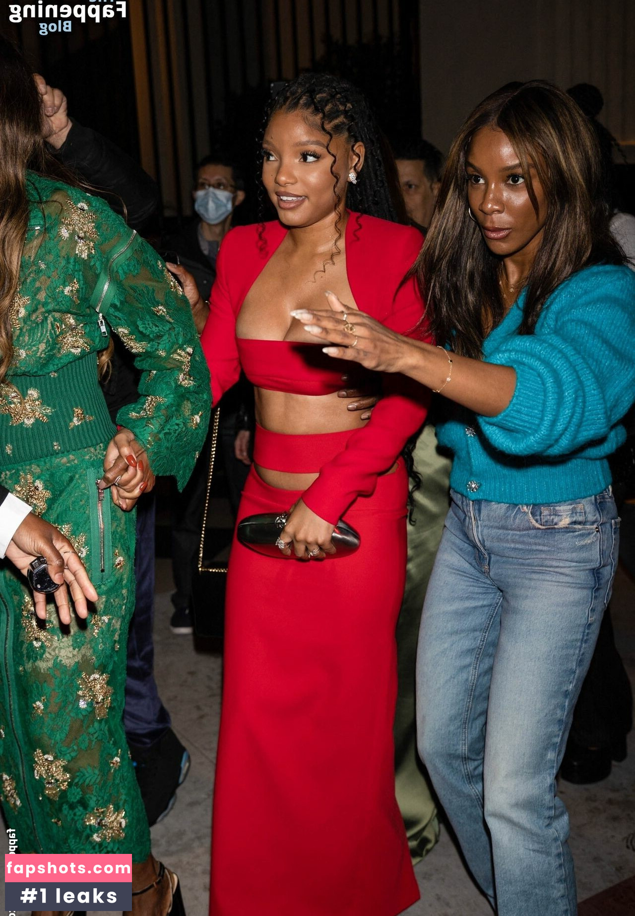 Halle Bailey gallery photo #258