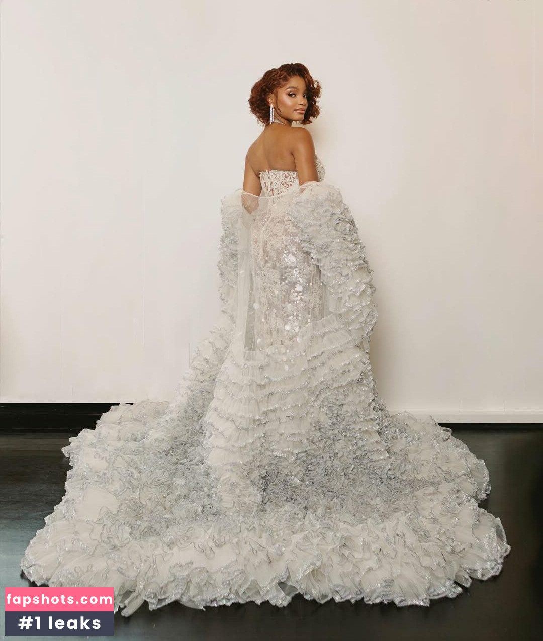 Halle Bailey gallery photo #28