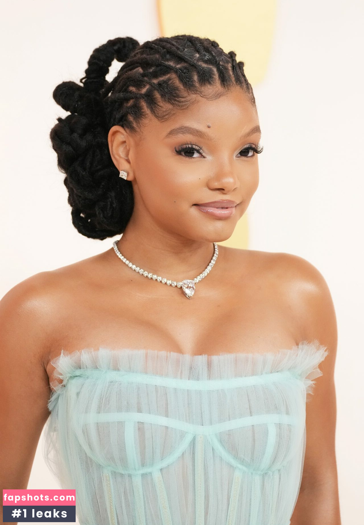 Halle Bailey gallery photo #29