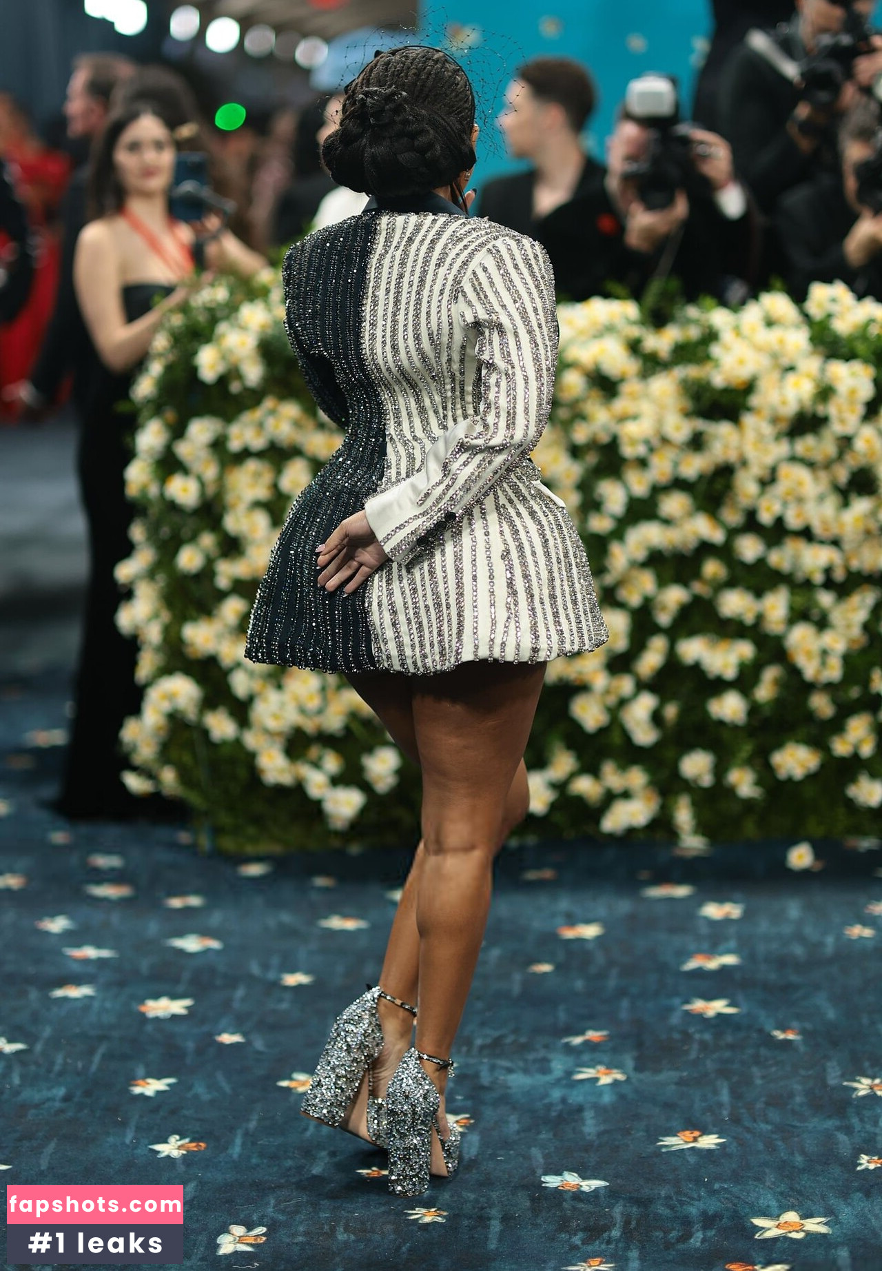 Halle Bailey gallery photo #66