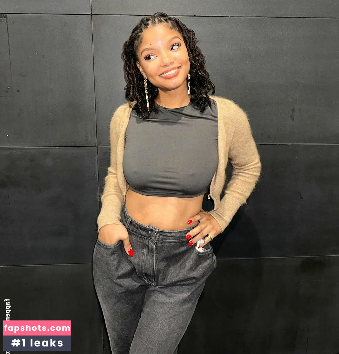 Halle Bailey gallery photo #80