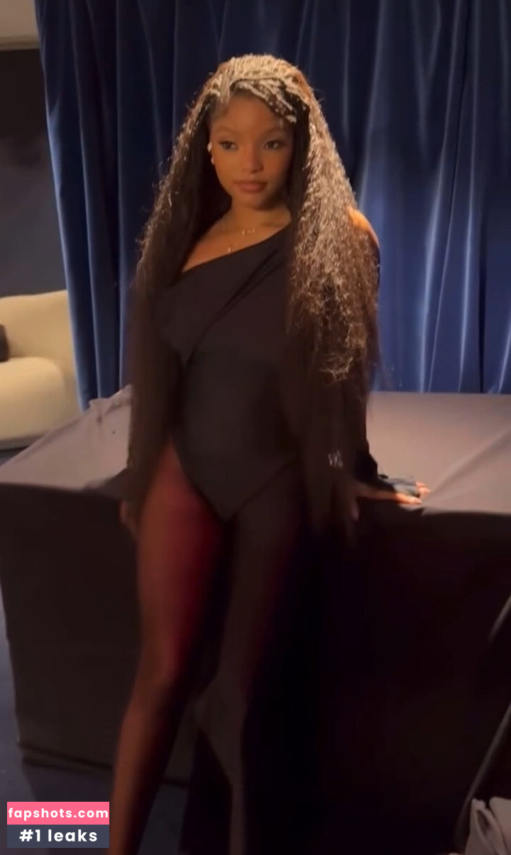 Halle Bailey gallery photo #84