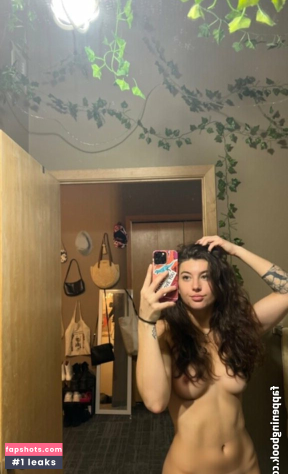 Halle Nottage gallery photo #9