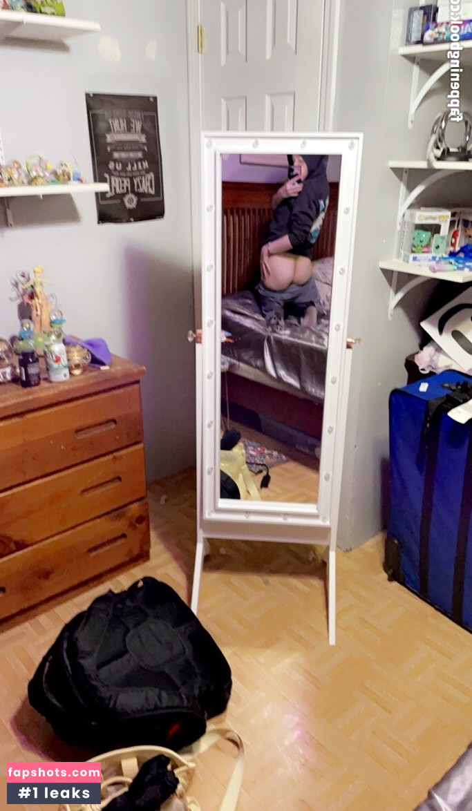 Halley gallery photo #2