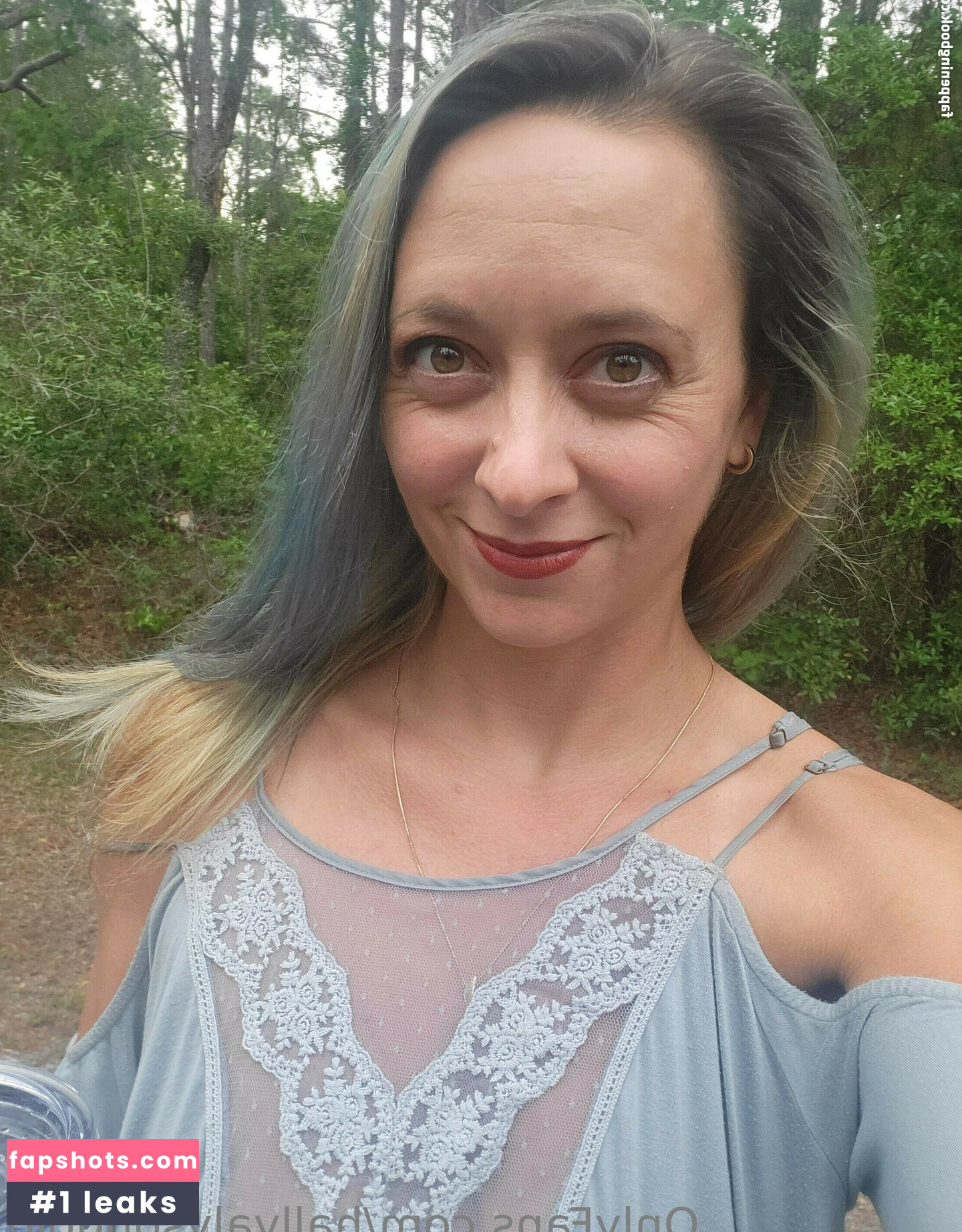 Hally Alyson gallery photo #21