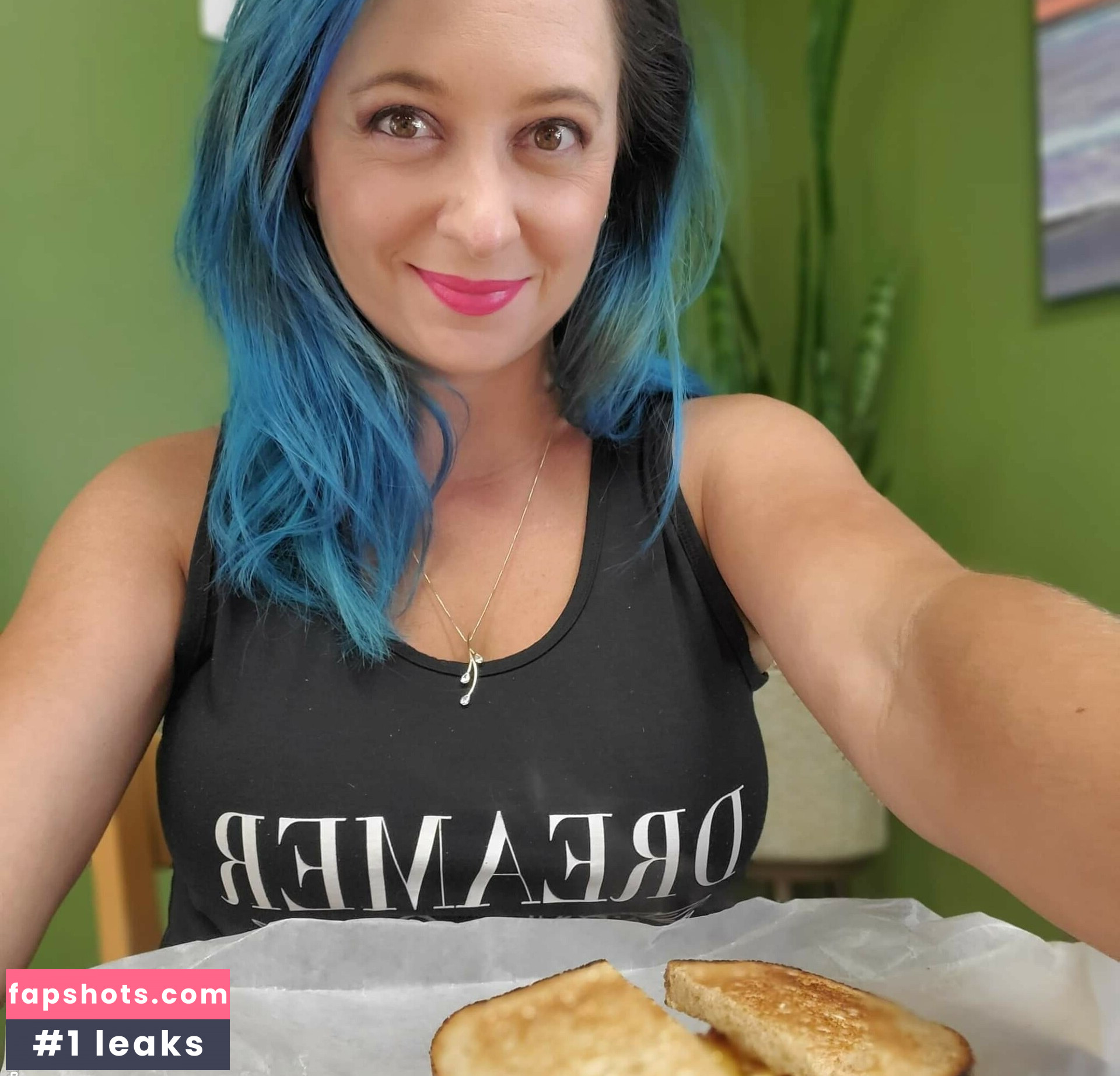 Hally Alyson gallery photo #26