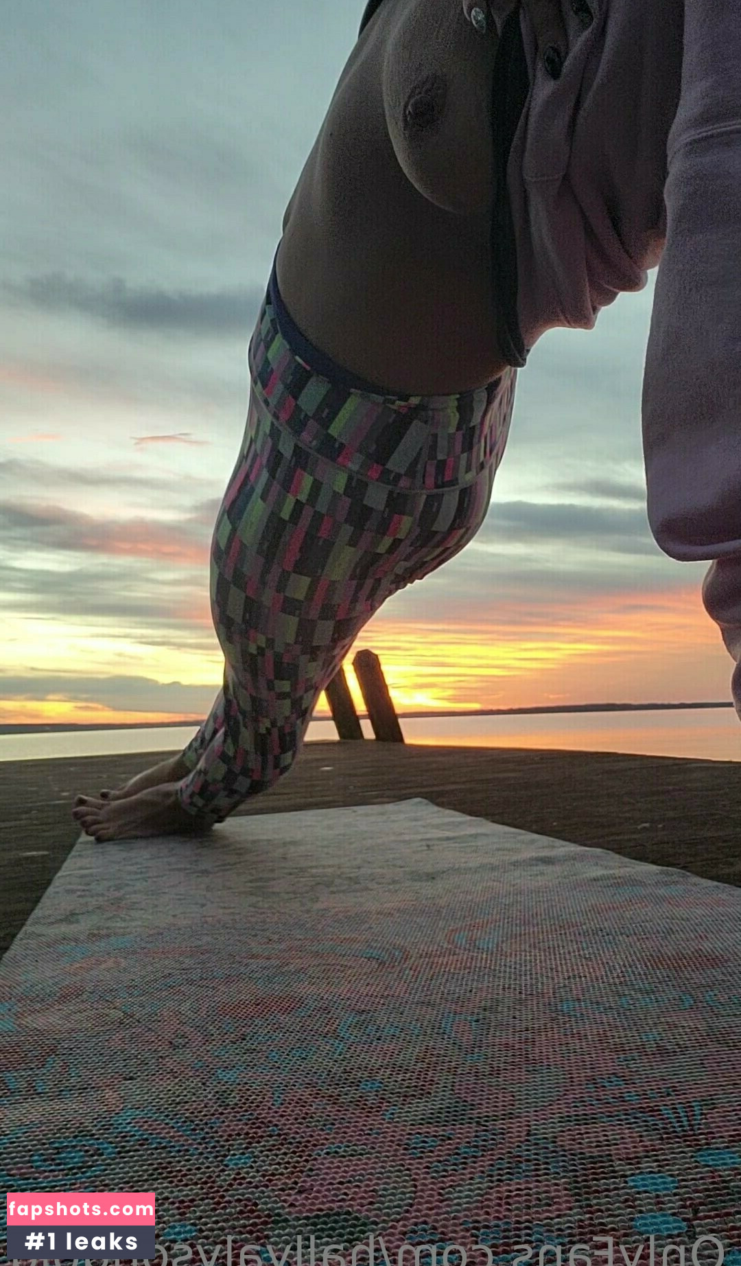 Hally Alyson gallery photo #4