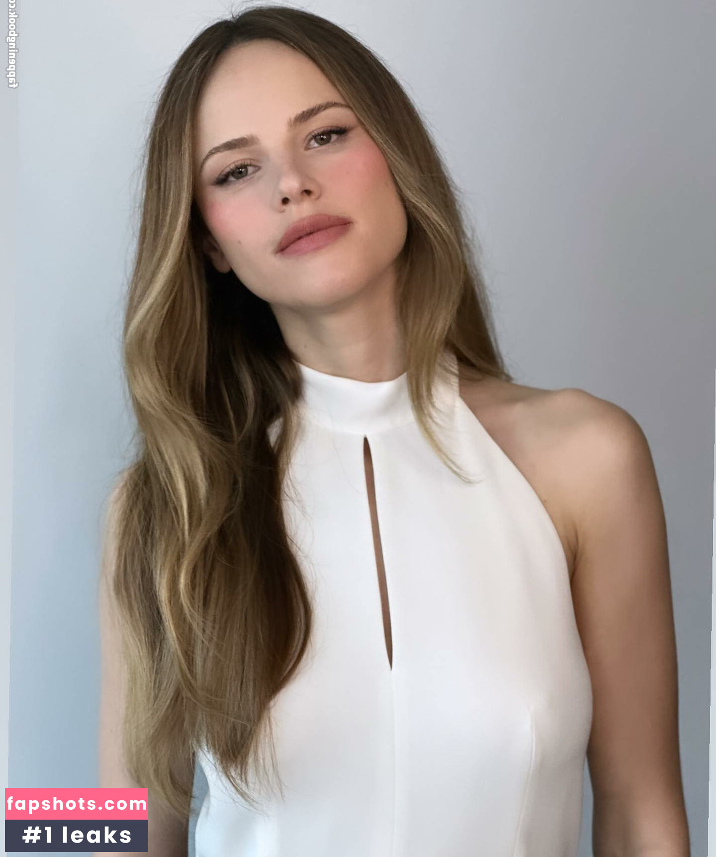 Halston Sage gallery photo #13