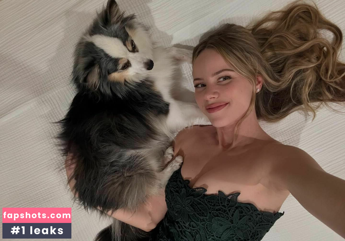 Halston Sage gallery photo #7