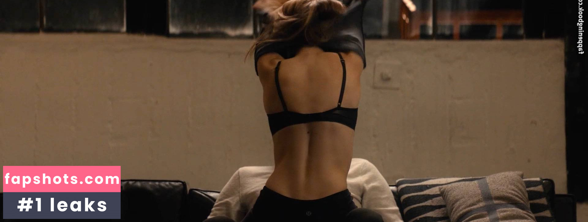 Halston Sage gallery photo #62