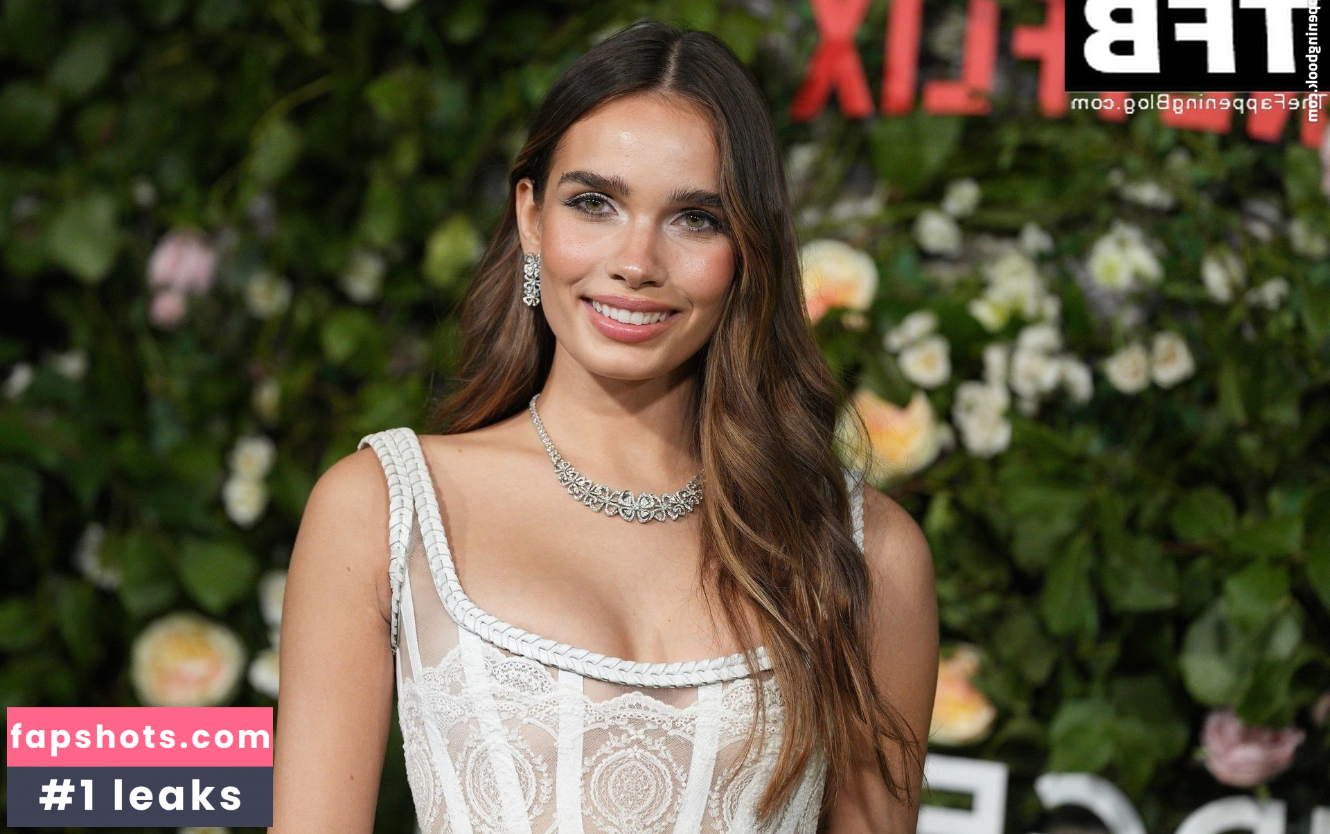 Hana Cross gallery photo #165