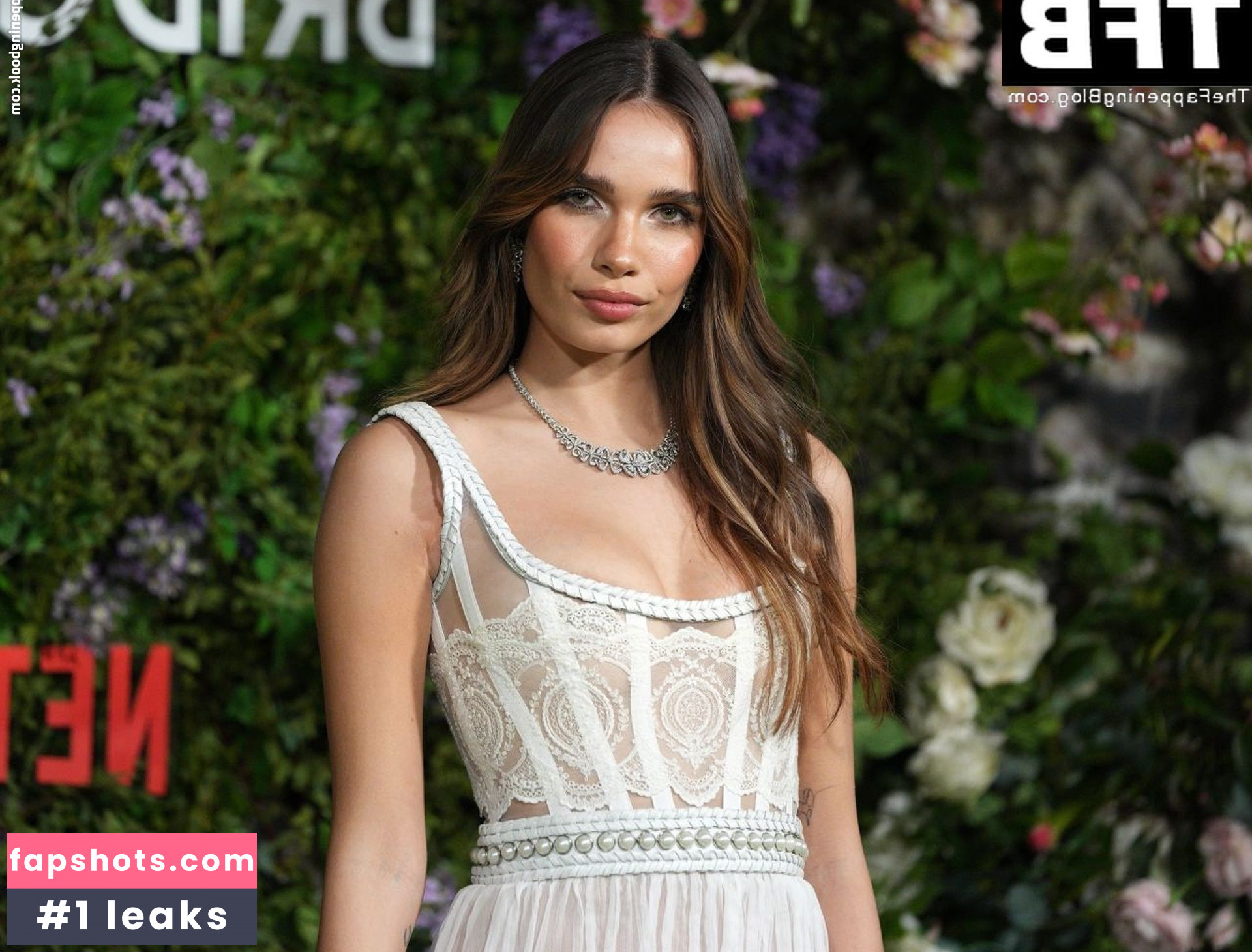 Hana Cross gallery photo #179