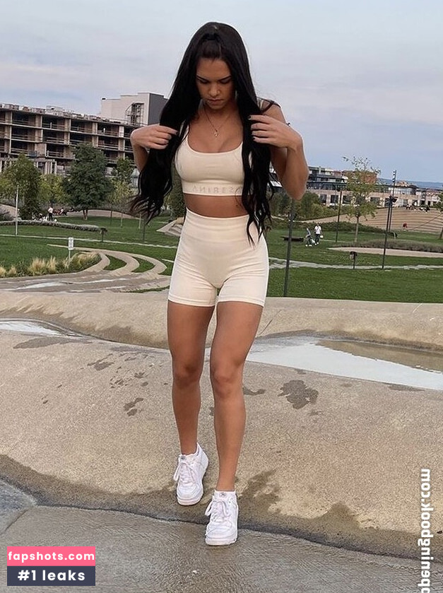 Hana Lovic Nude Leaks OnlyFans Photos #7 - LeakJerk