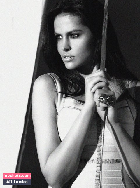 Hana Nitsche gallery photo #45