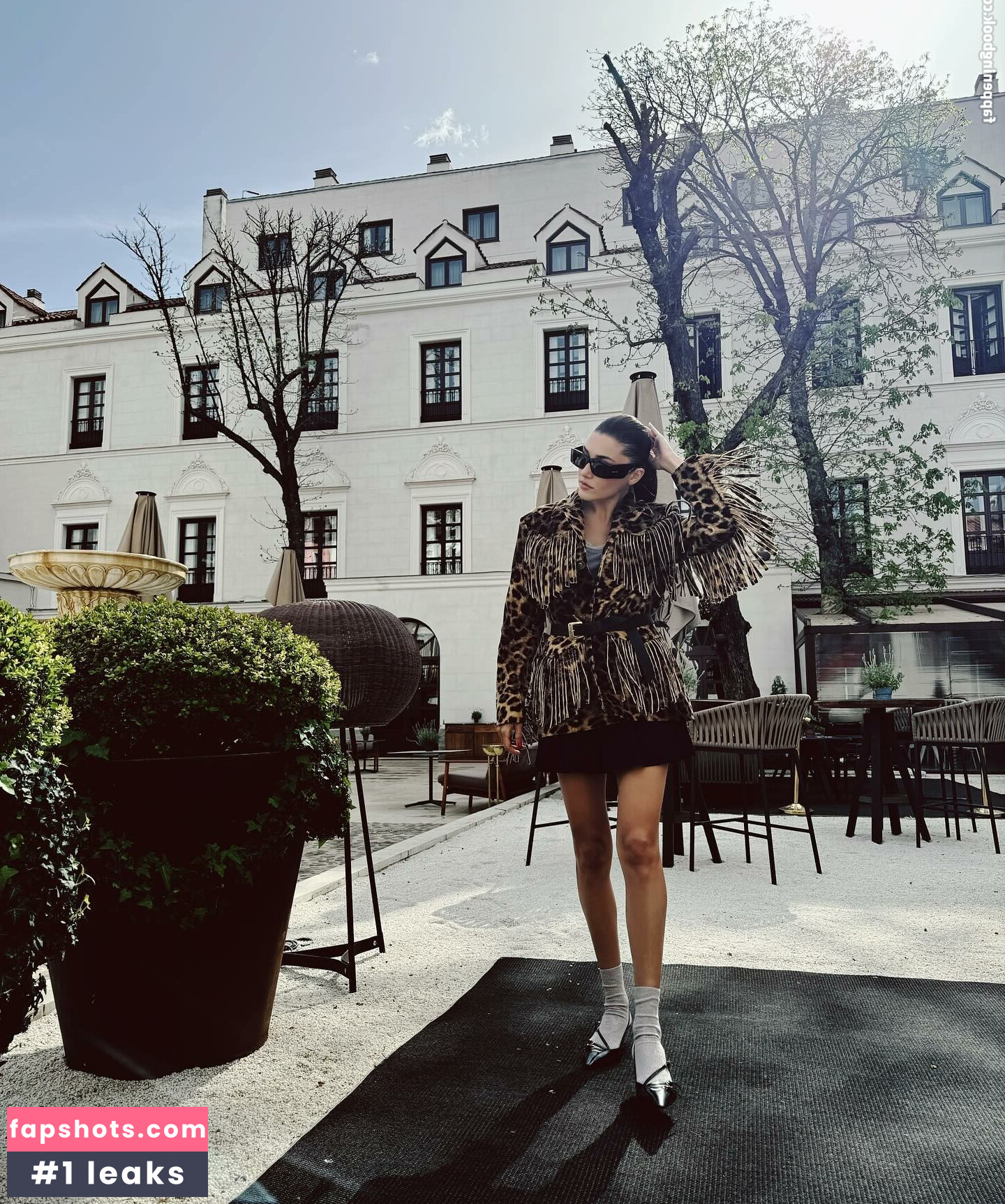 Hande Ercel gallery photo #59