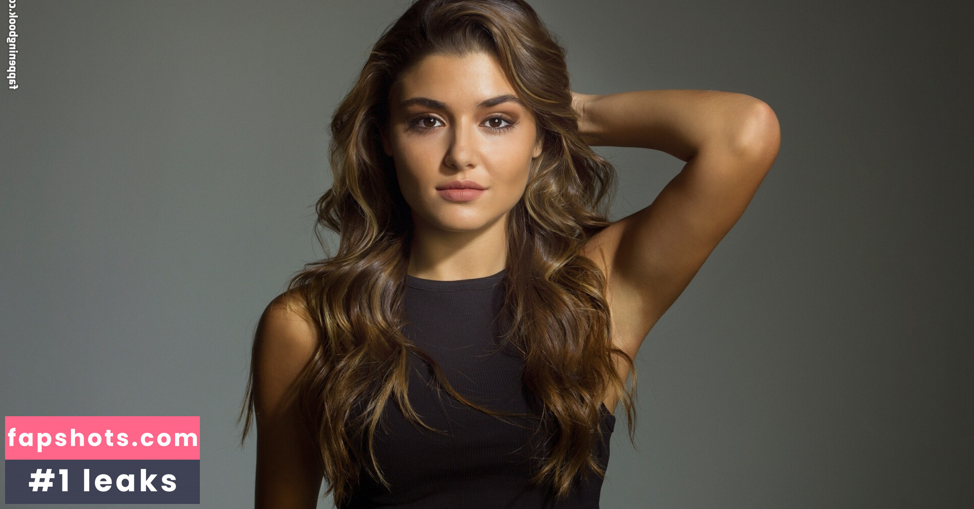 Hande Ercel gallery photo #64