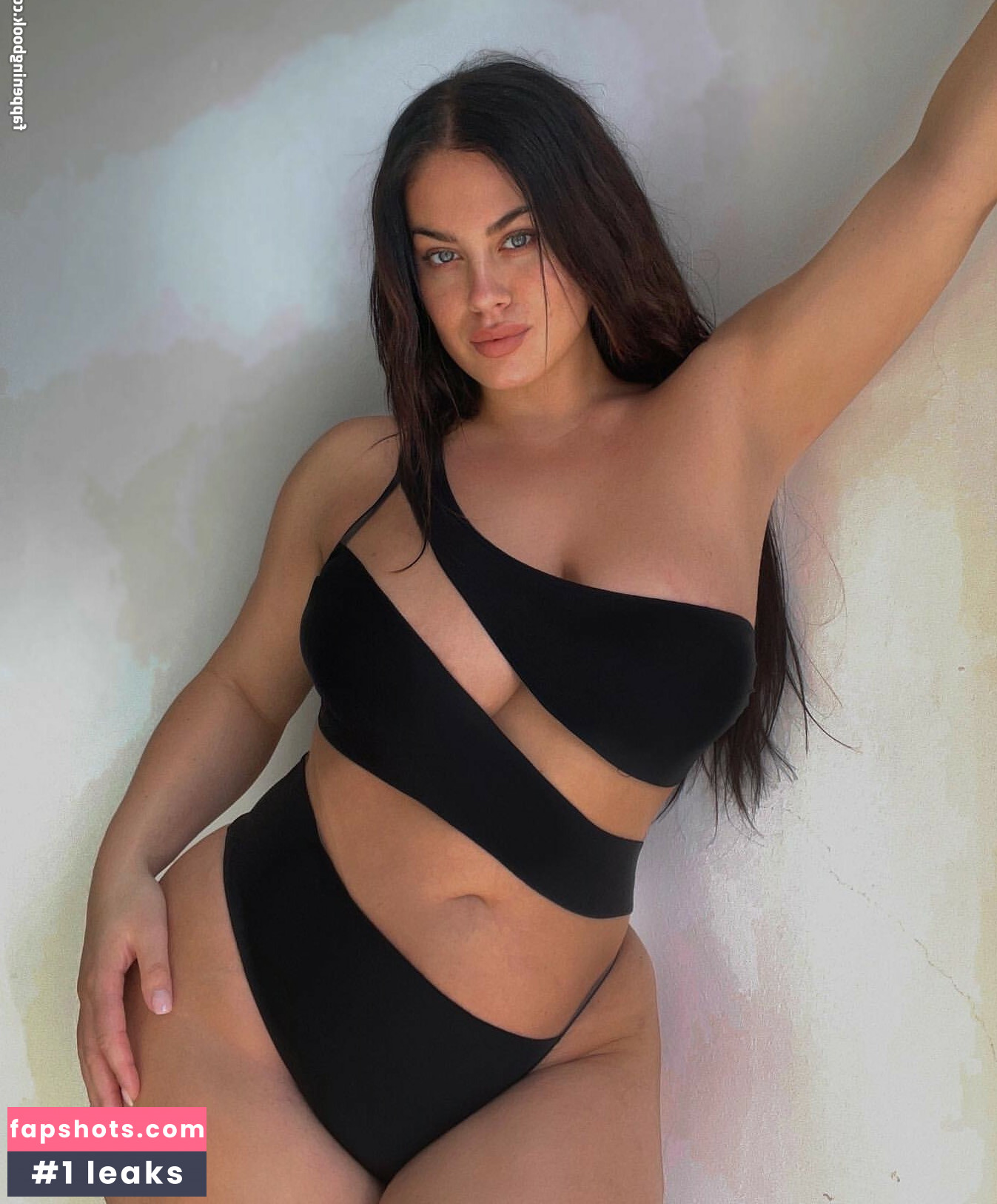 Hanna Maria gallery photo #9