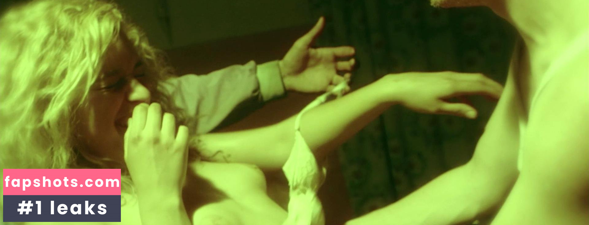 Hanna Martinson nude babe gallery