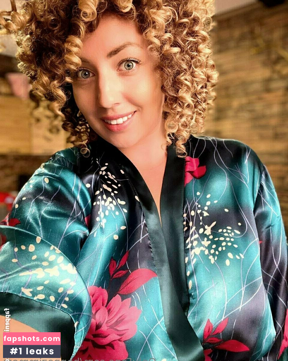 Hanna Zimmer gallery photo #110