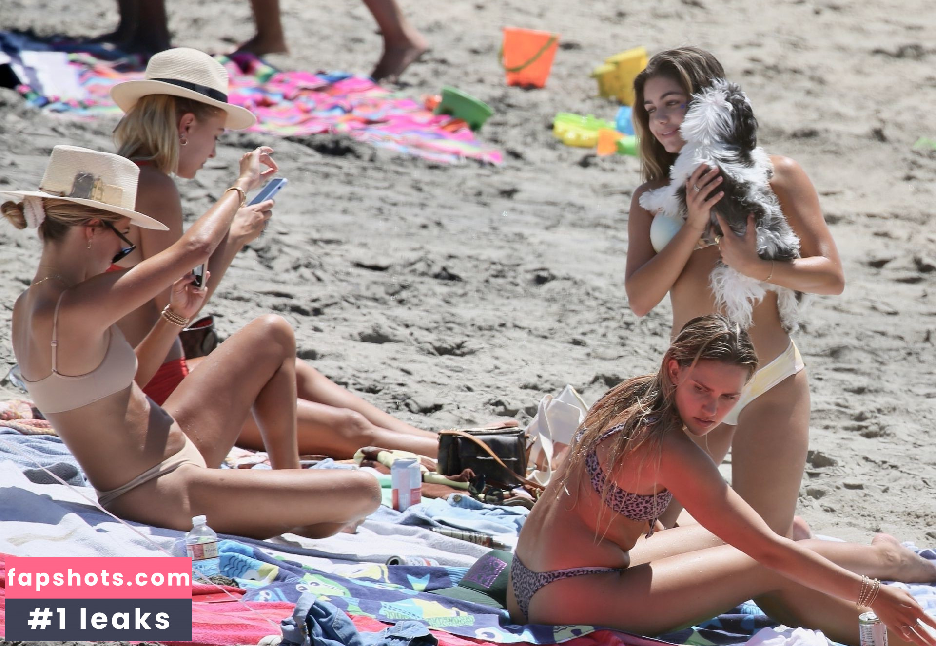 Hannah-Ann Sluss gallery photo #109