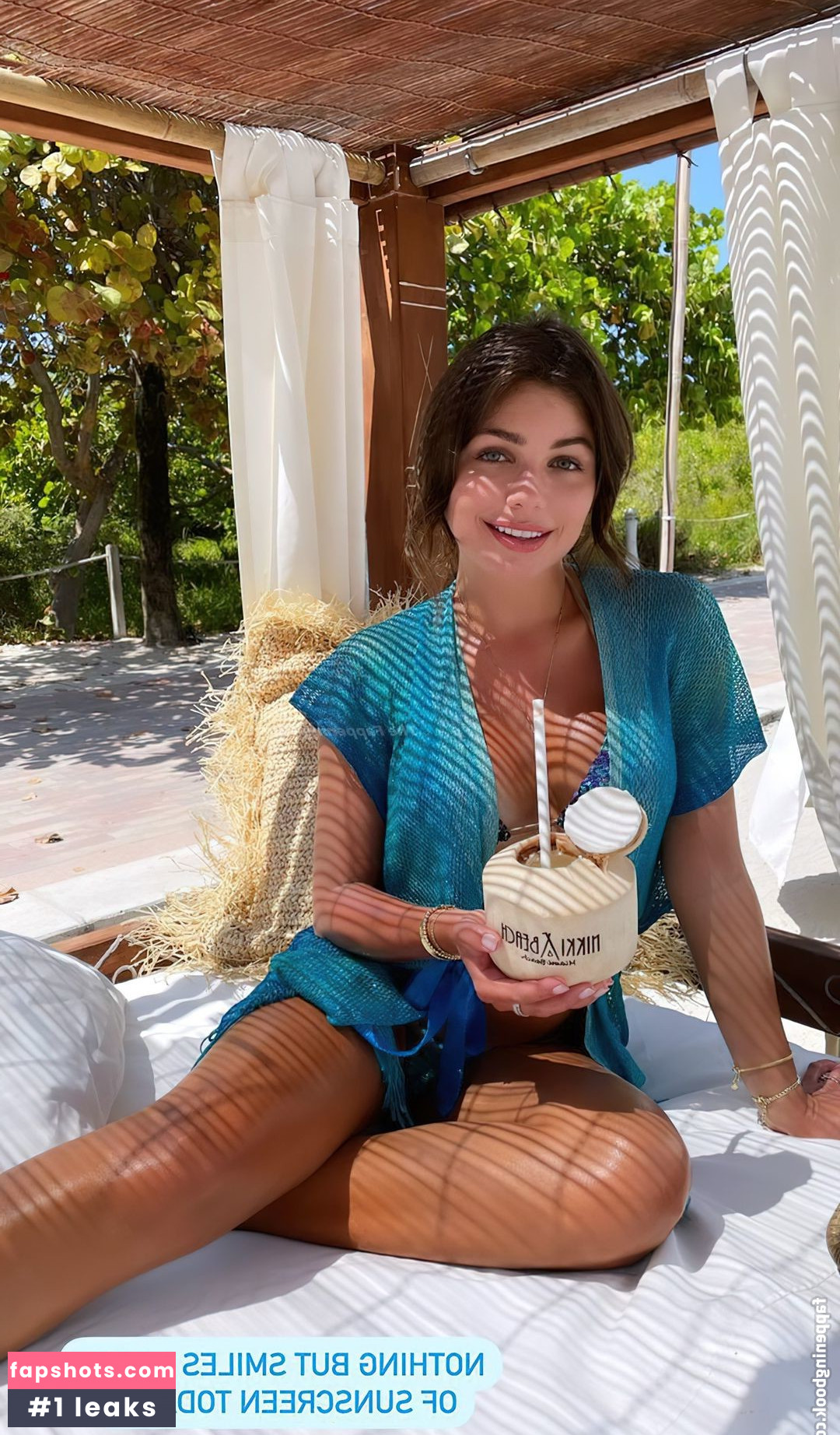 Hannah-Ann Sluss gallery photo #60