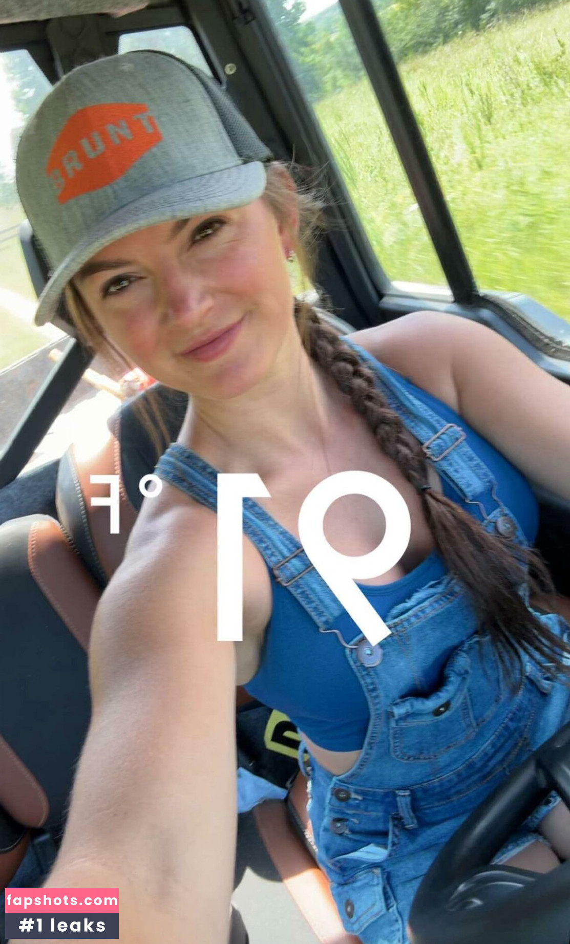 Hannah Barron gallery photo #11