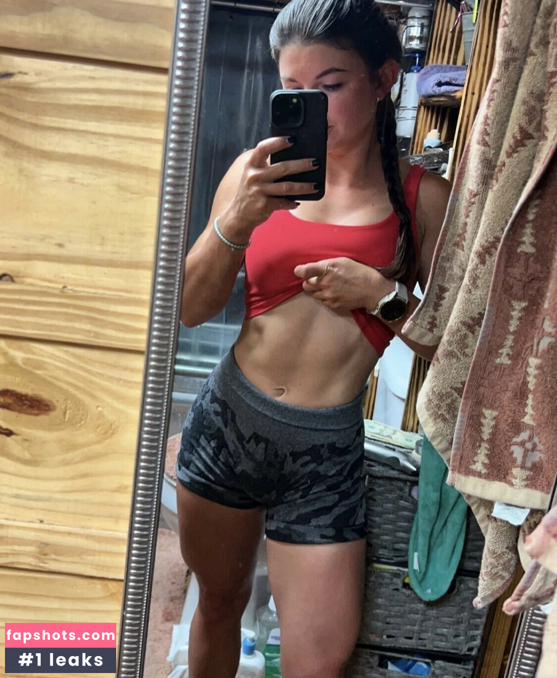 Hannah Barron gallery photo #127