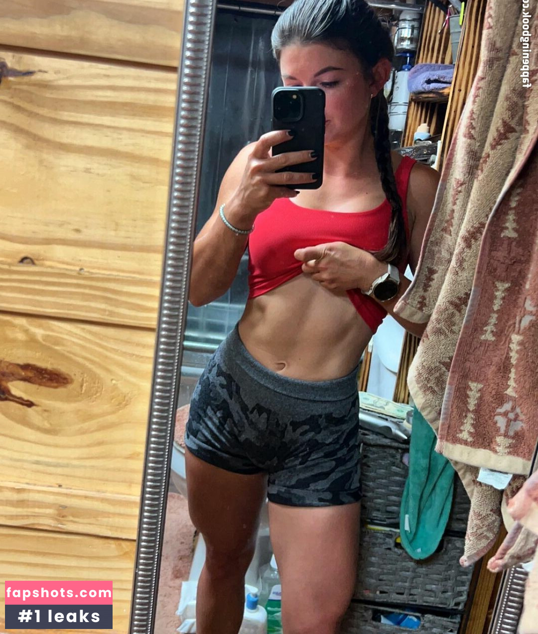 Hannah Barron gallery photo #129