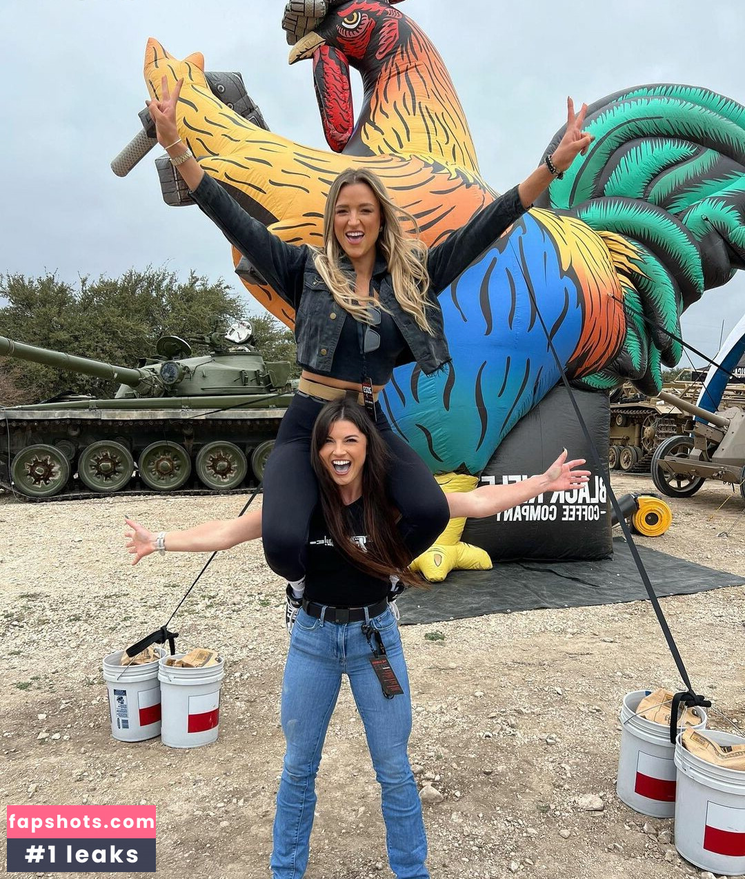 Hannah Barron gallery photo #137