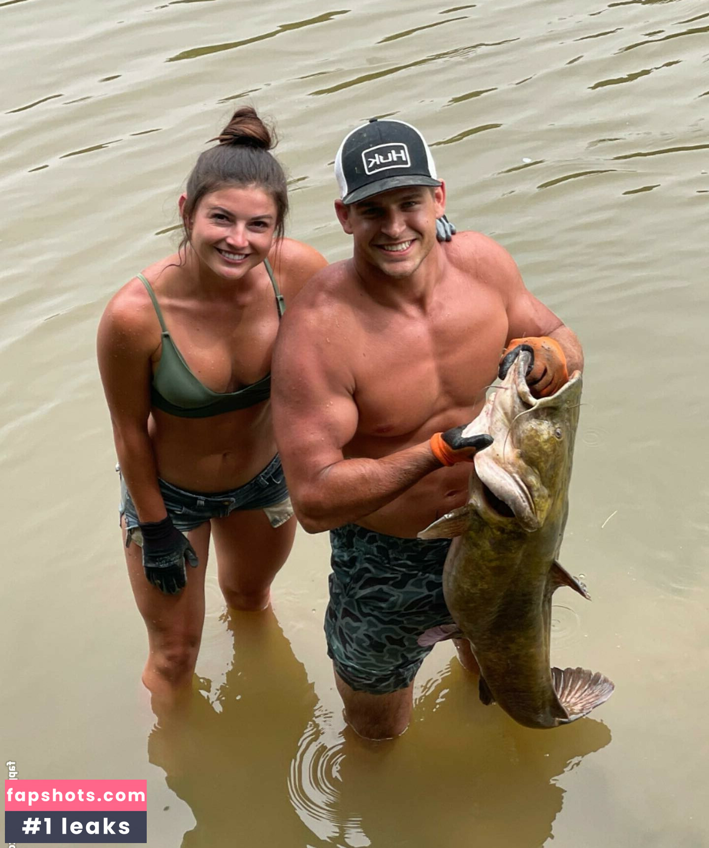 Hannah Barron gallery photo #139