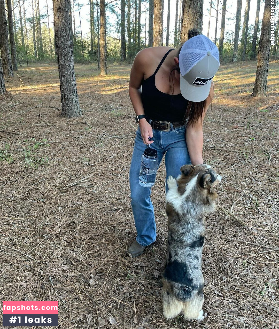 Hannah Barron gallery photo #143