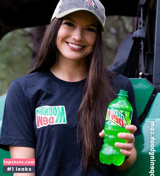 Hannah Barron gallery photo #153